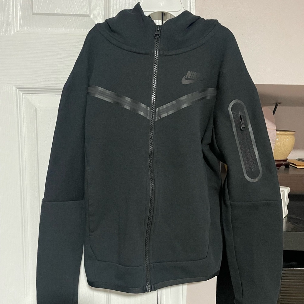 Youth Nike Tech Jacket - New without tags